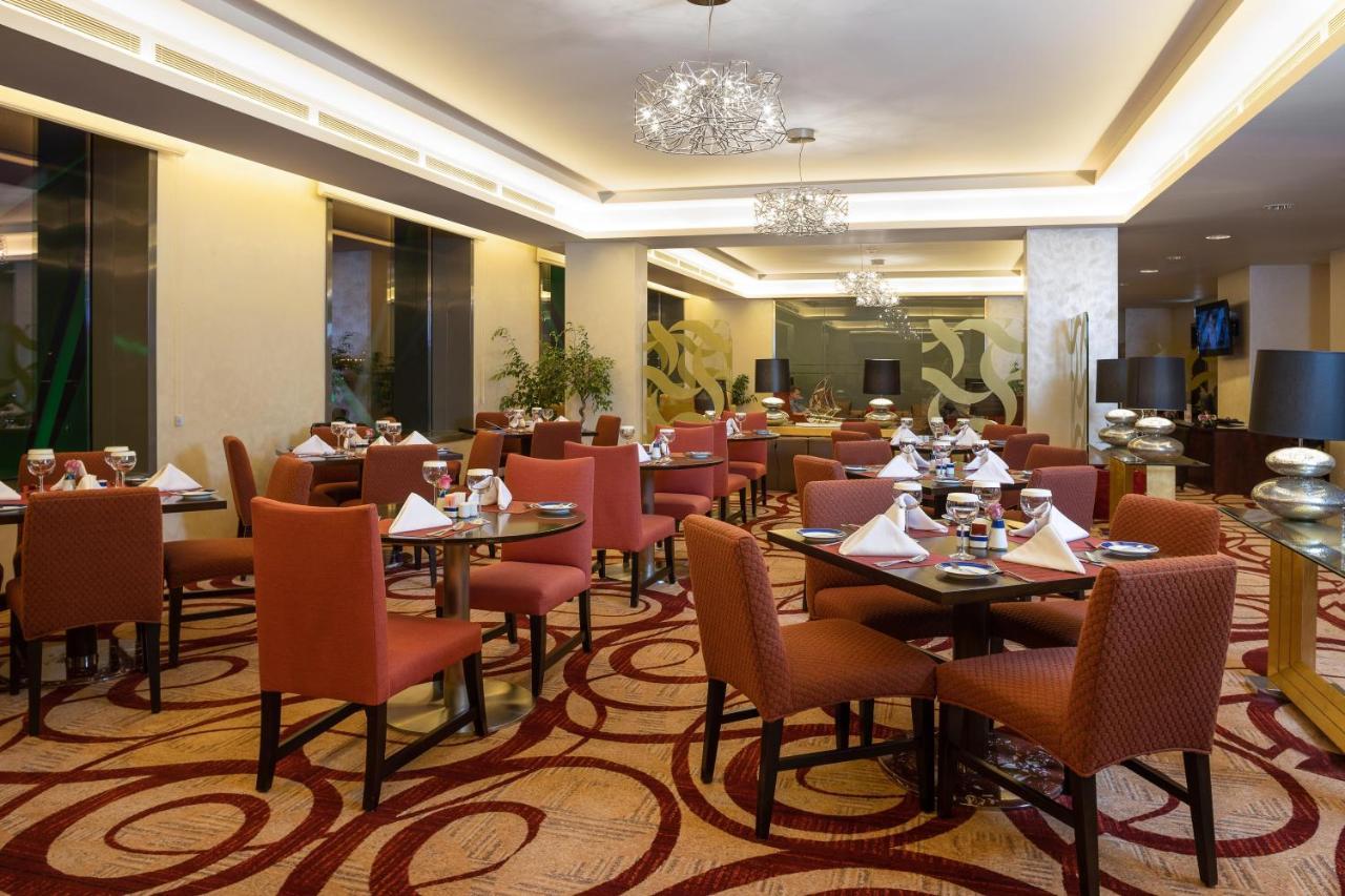كراون بلازا آر دي سي الرياض - فندق و مركز مؤتمرات الغرفة الصورة The restaurant
