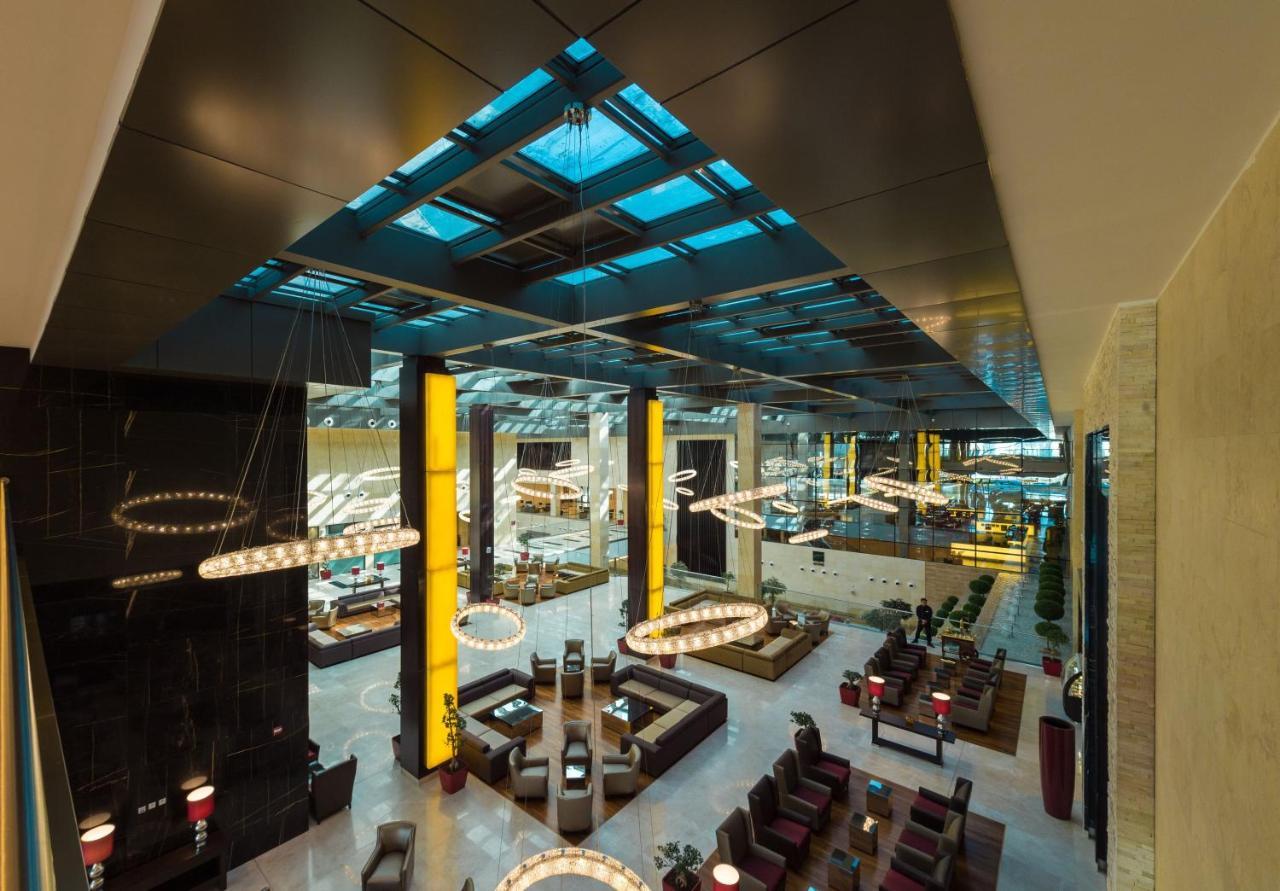 كراون بلازا آر دي سي الرياض - فندق و مركز مؤتمرات المظهر الخارجي الصورة The lobby of the hotel