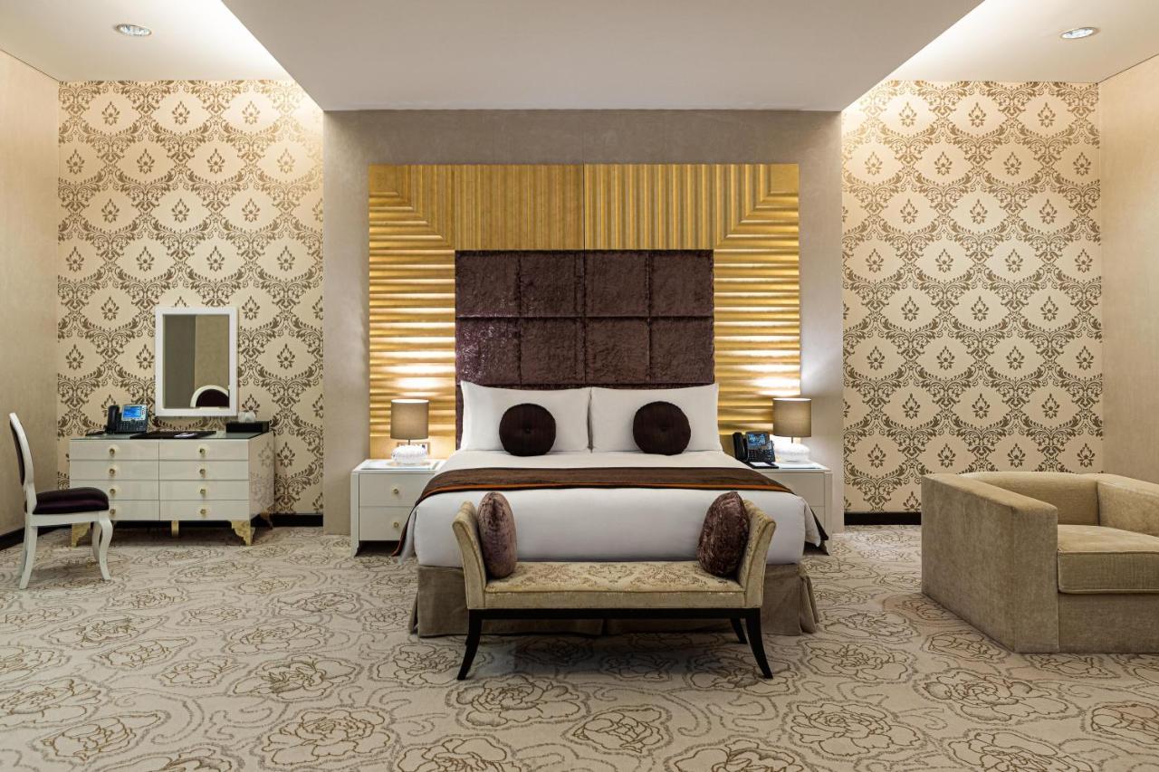 كراون بلازا آر دي سي الرياض - فندق و مركز مؤتمرات المظهر الخارجي الصورة A bedroom at the hotel