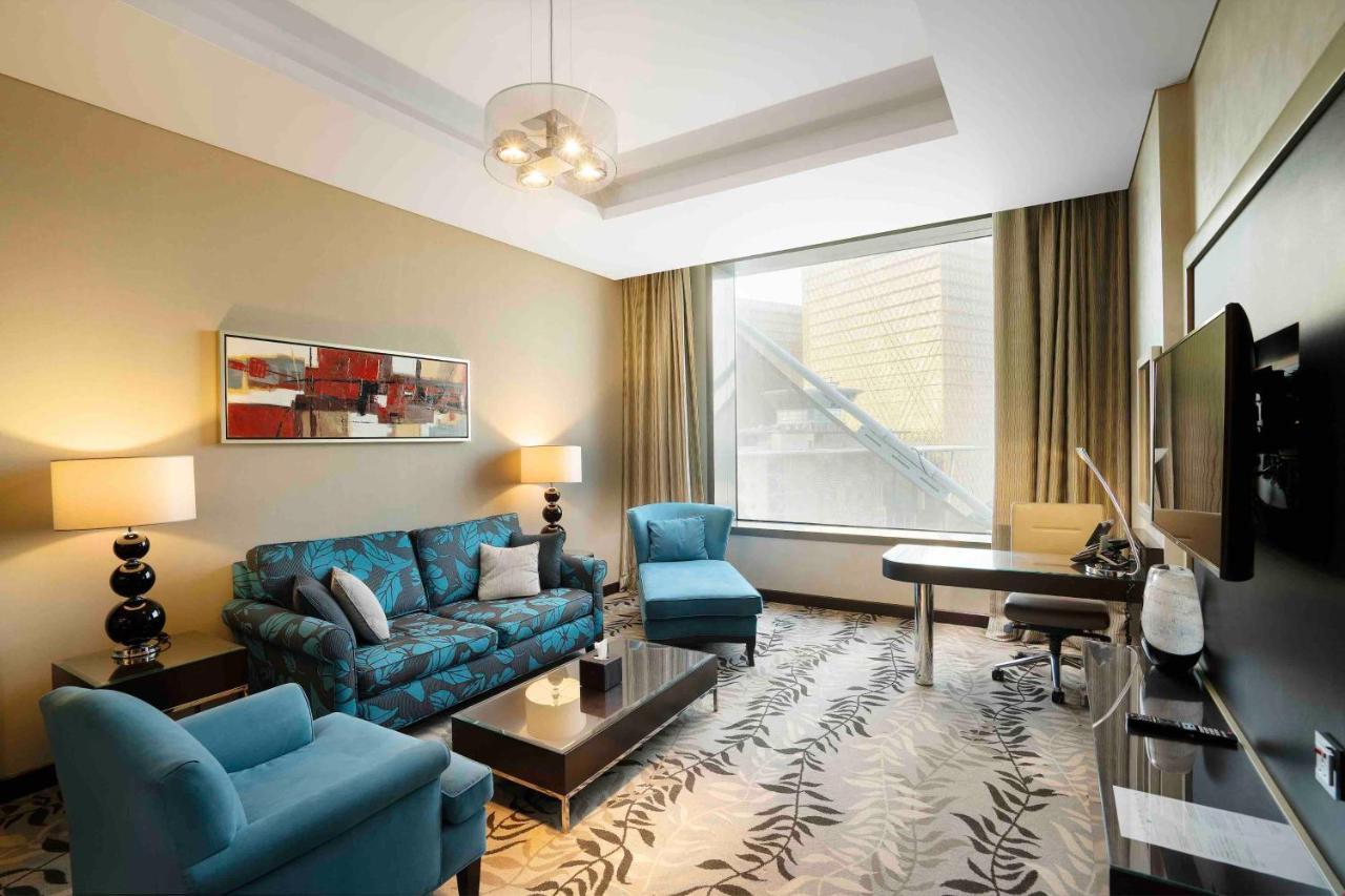 كراون بلازا آر دي سي الرياض - فندق و مركز مؤتمرات المظهر الخارجي الصورة Living room