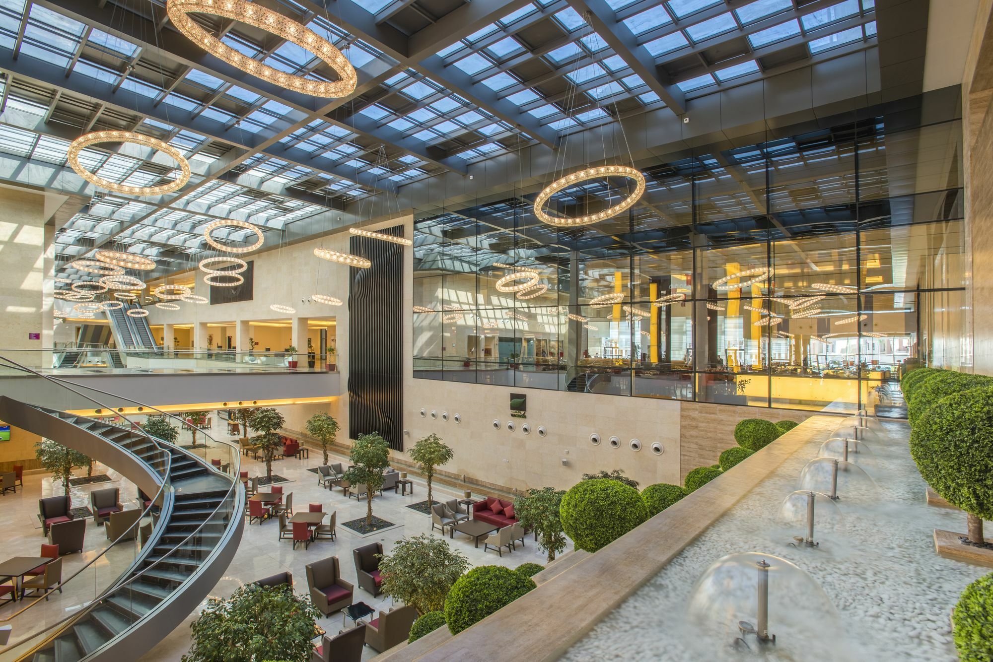 كراون بلازا آر دي سي الرياض - فندق و مركز مؤتمرات المظهر الخارجي الصورة The lobby of the hotel